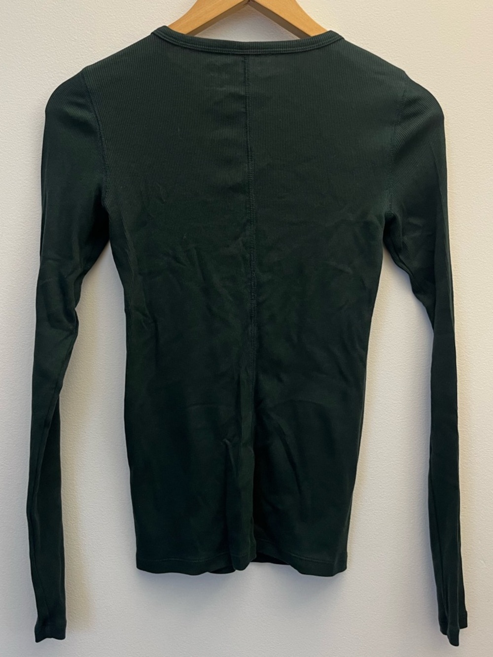Everlane The Luxe Rib Long-Sleeve Crew - Scarab Small - Picture 4 of 6